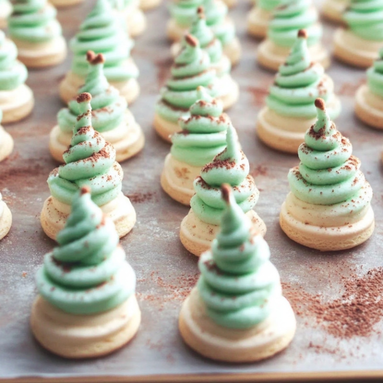 Christmas Tree Meringues