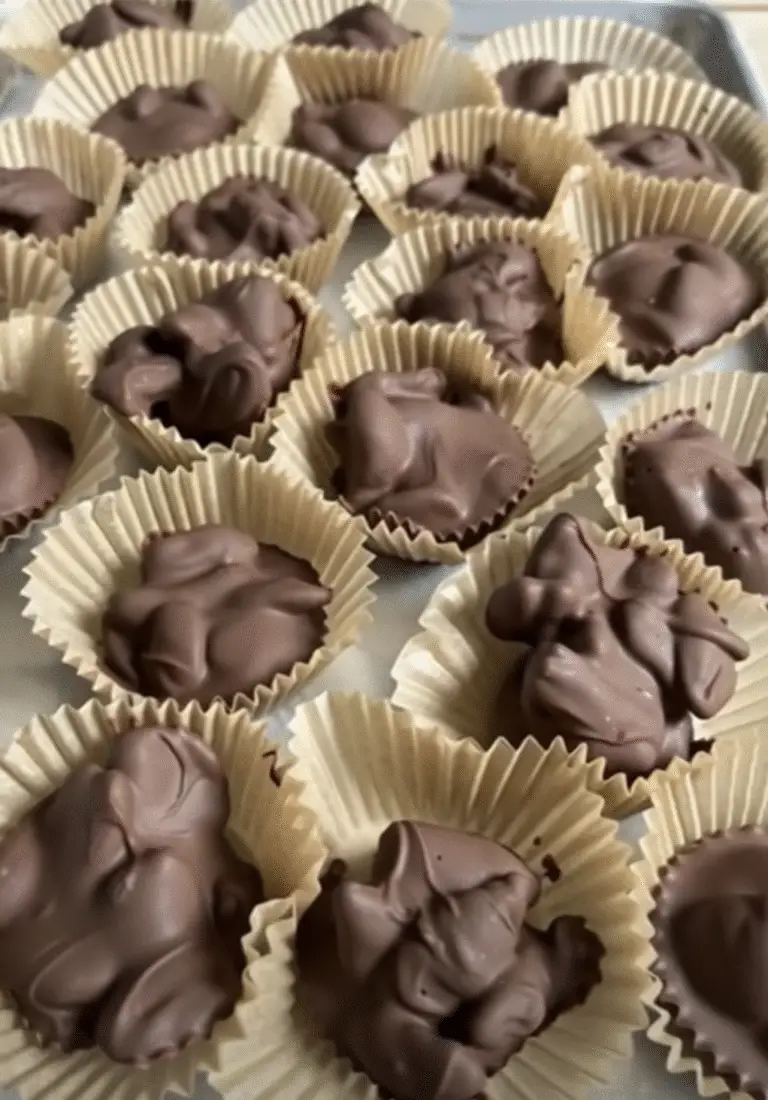 🍫 Easy Crockpot Turtles – The Sweetest Slow Cooker Treat!