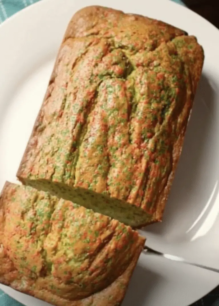💚 Pistachio Bread – Soft, Sweet, and Festively Green!