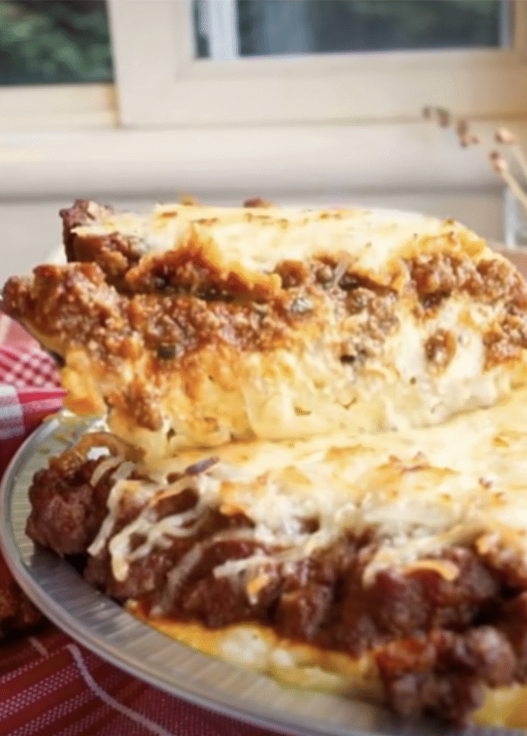 🍝 Friendship Spaghetti Pie – A Cheesy, Shareable Hug in a Pan