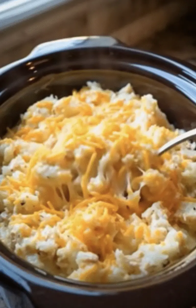 Slow Cooker 4-Ingredient Cheesy Potatoes That Deliver Easy Comfort Every Time