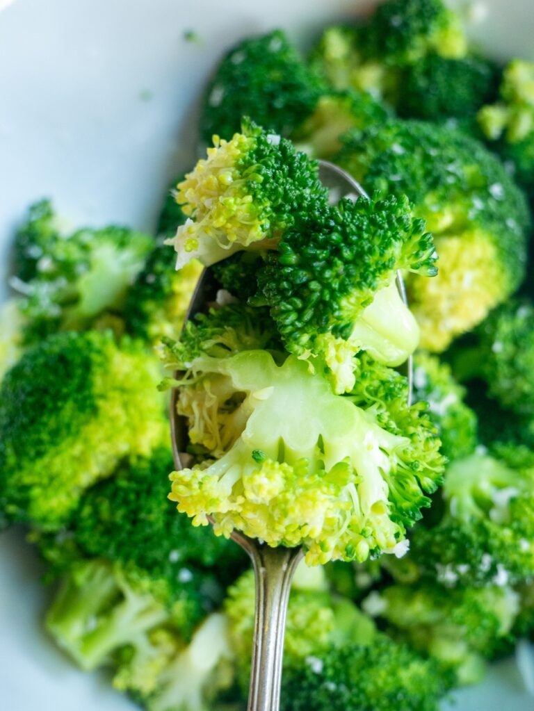Copycat Longhorn Steakhouse Broccoli Recipe – Buttery Garlic Parmesan Perfection
