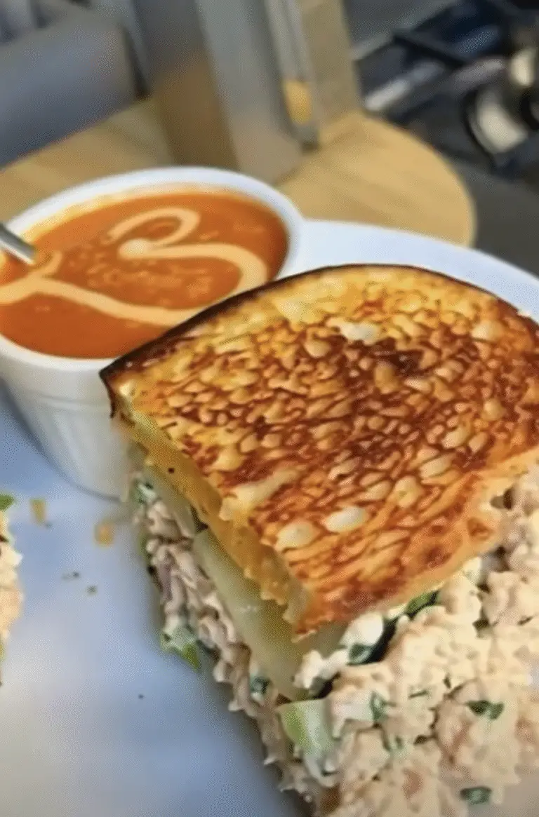 Classic Creamy Tuna Salad That’s Fresh, Simple, and Perfect for Sandwiches