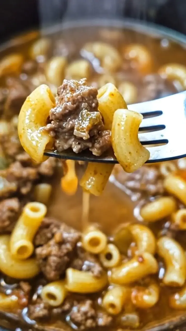 Beef and Macaroni Soup: Comfort in a Bowl with Hearty Flavor