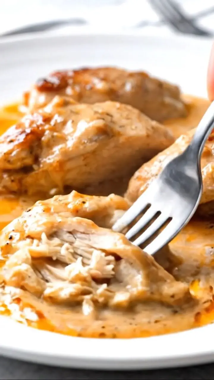5-Ingredient Slow Cooker Retro Cream Chicken That Melts in Your Mouth