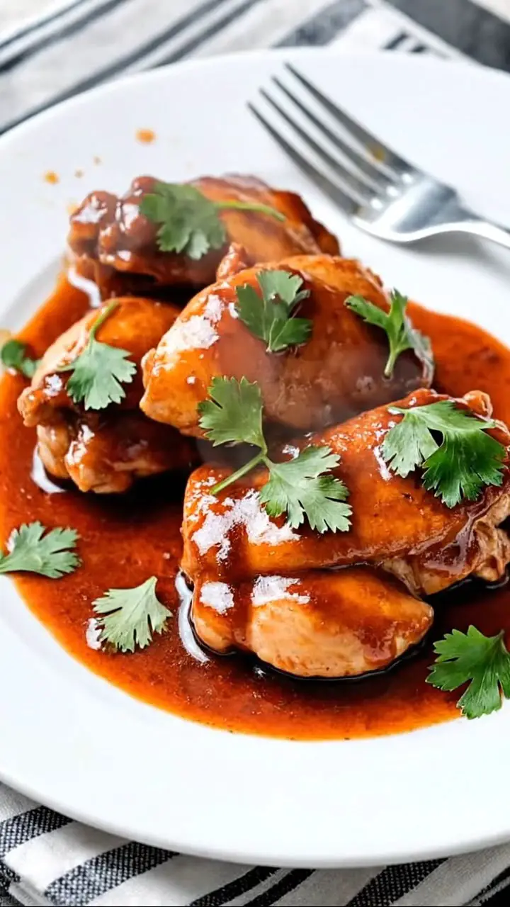 4-Ingredient Slow Cooker Smothered Chicken Thighs for Effortless Comfort