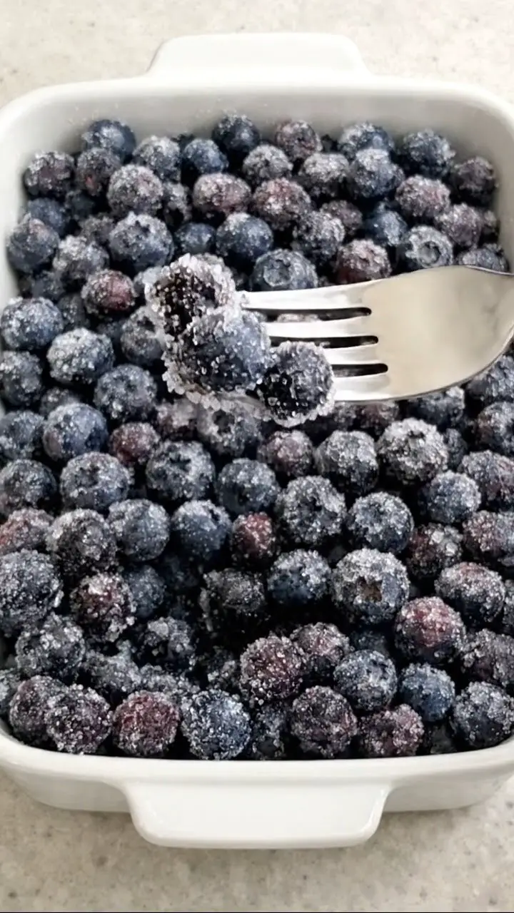 4-Ingredient Oven Baked Blueberry Dessert That Tastes Like Old-Fashioned Comfort