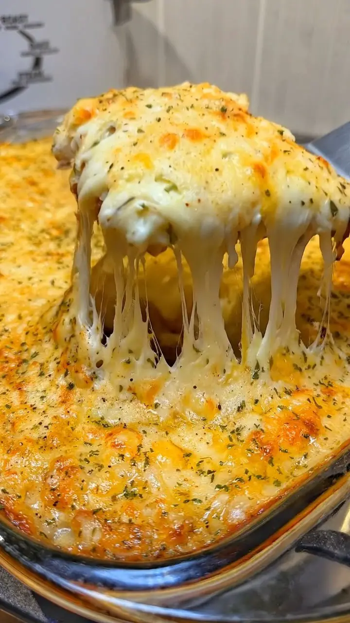 Creamy Lemon Chicken Orzo Bake: Cozy Citrus Casserole for Easy Family Dinners