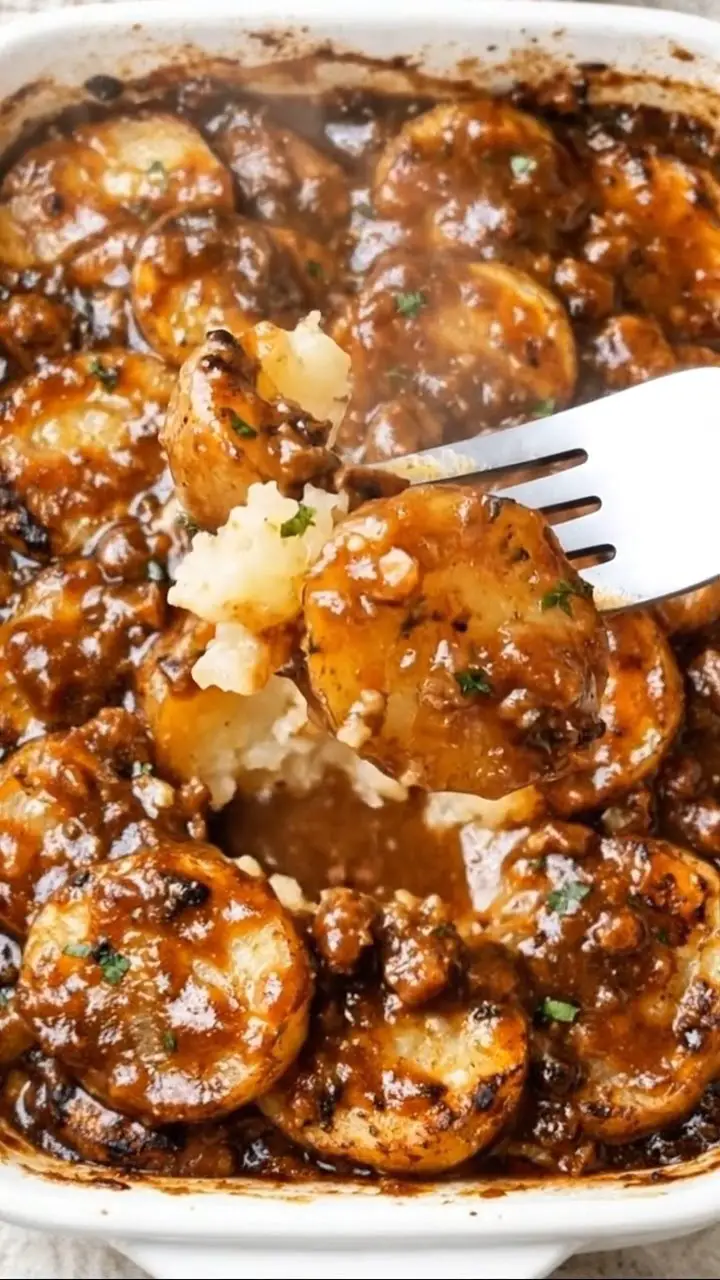 Oven Baked 3-Ingredient Brown Gravy Potato Bake
