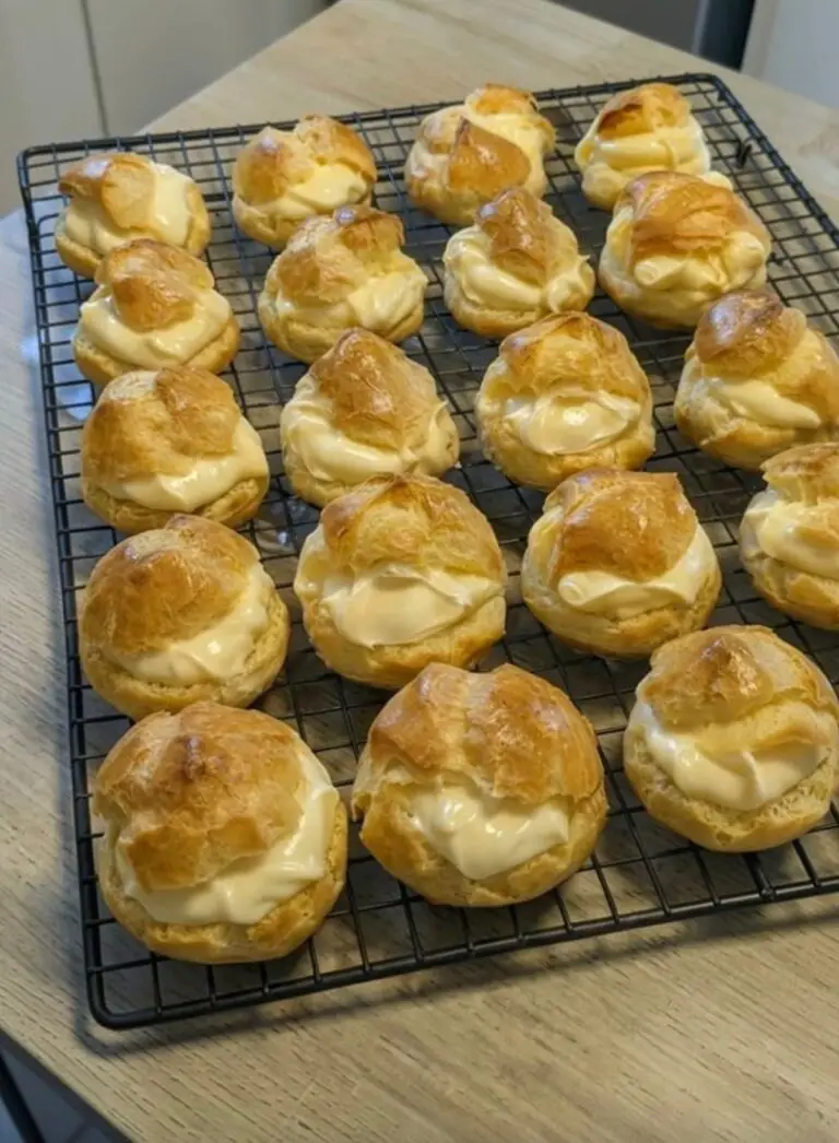 Mom’s Famous Cream Puffs: A Timeless Classic