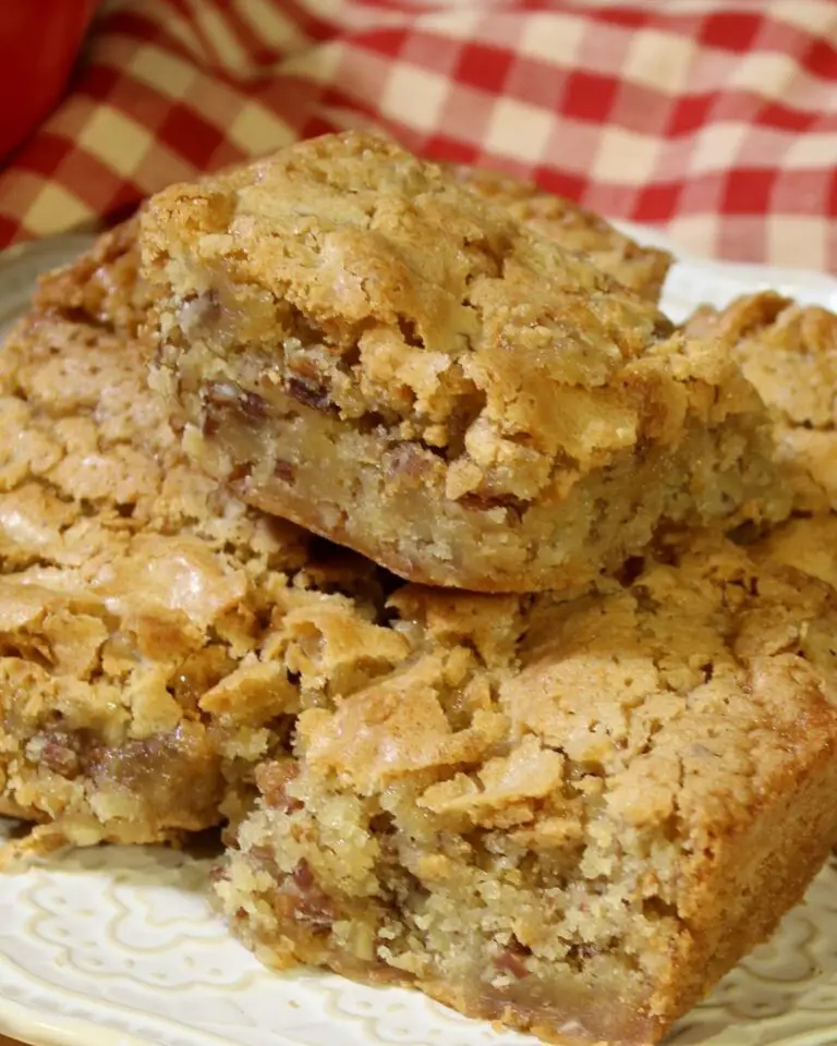 Sweet Alabama Pecan Bread – Soft, Buttery, and Irresistibly Nutty