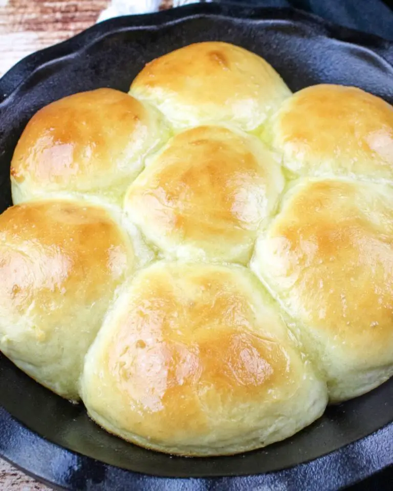 Mother’s Refrigerator Rolls – Soft, Fluffy Make-Ahead Dinner Rolls