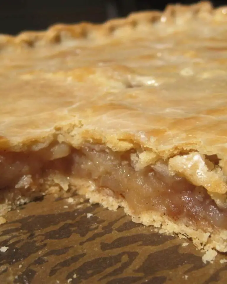 My Grandma’s Apple Strudel – Flaky, Sweet, and Full of Memories