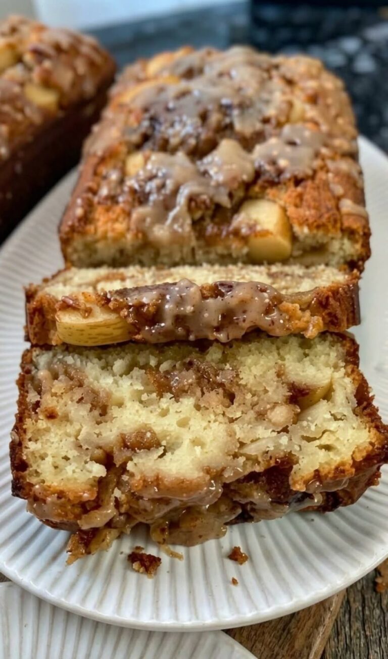Homemade Apple Cinnamon Bread: A Slice of Cozy Comfort
