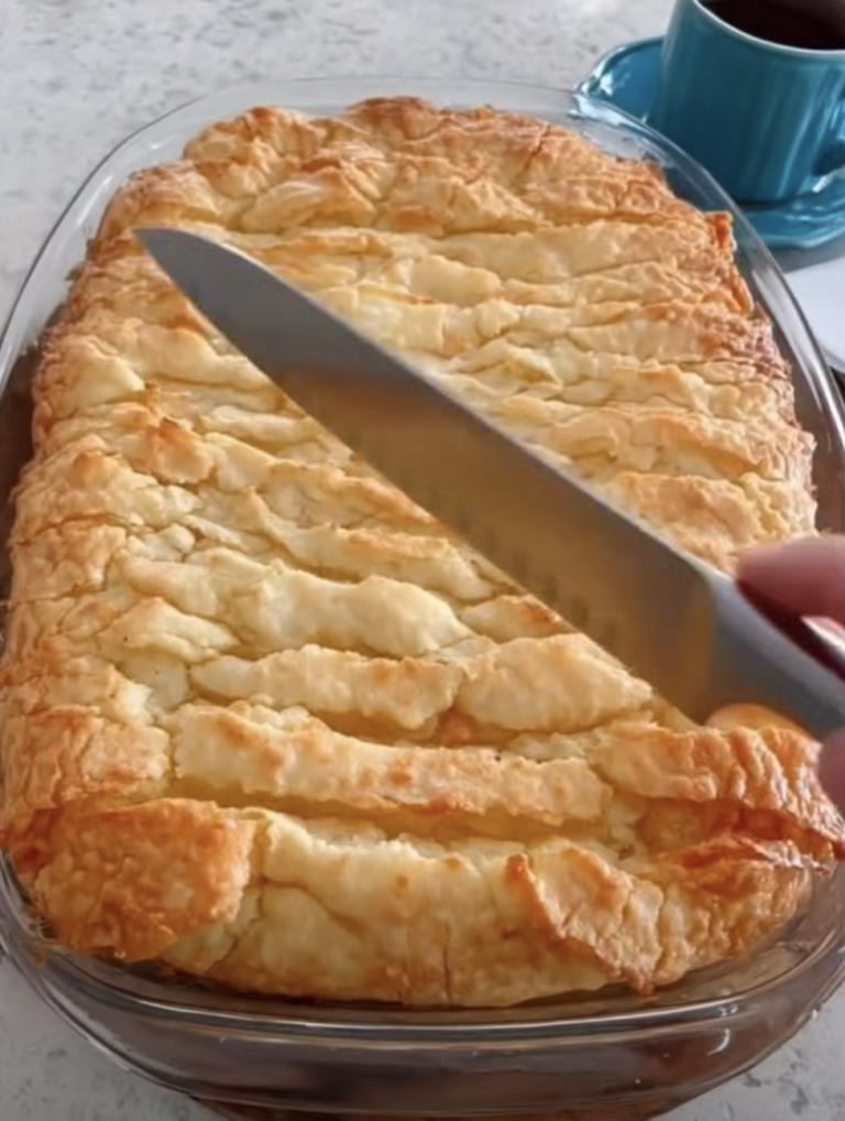 Easy Crinkle Top Cake – The Ultimate Buttery Cake with a Beautiful Crackled Sugar Top