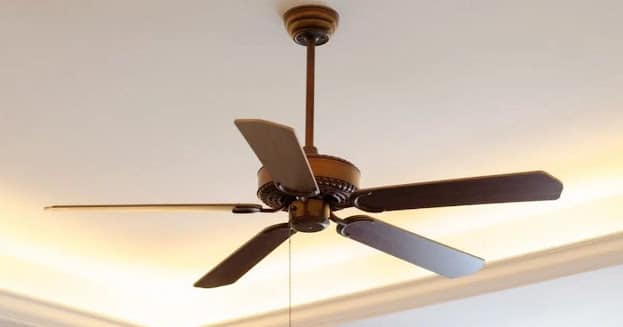The Direction Your Ceiling Fan Should Spin Depending On The Season: The Simple Switch That Saves You Money