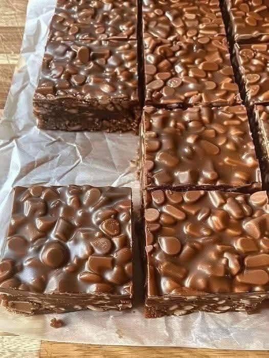 Caramel Chocolate Crunch Bars: Easy No-Bake 5-Ingredient Treat
