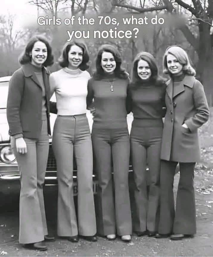 Girls in the 1970s: What Detail Do You Notice First in This Vintage Photo?