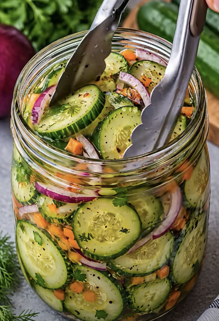 Quick Pickled Cucumber & Red Onion Salad – Fresh, Crunchy & Tangy