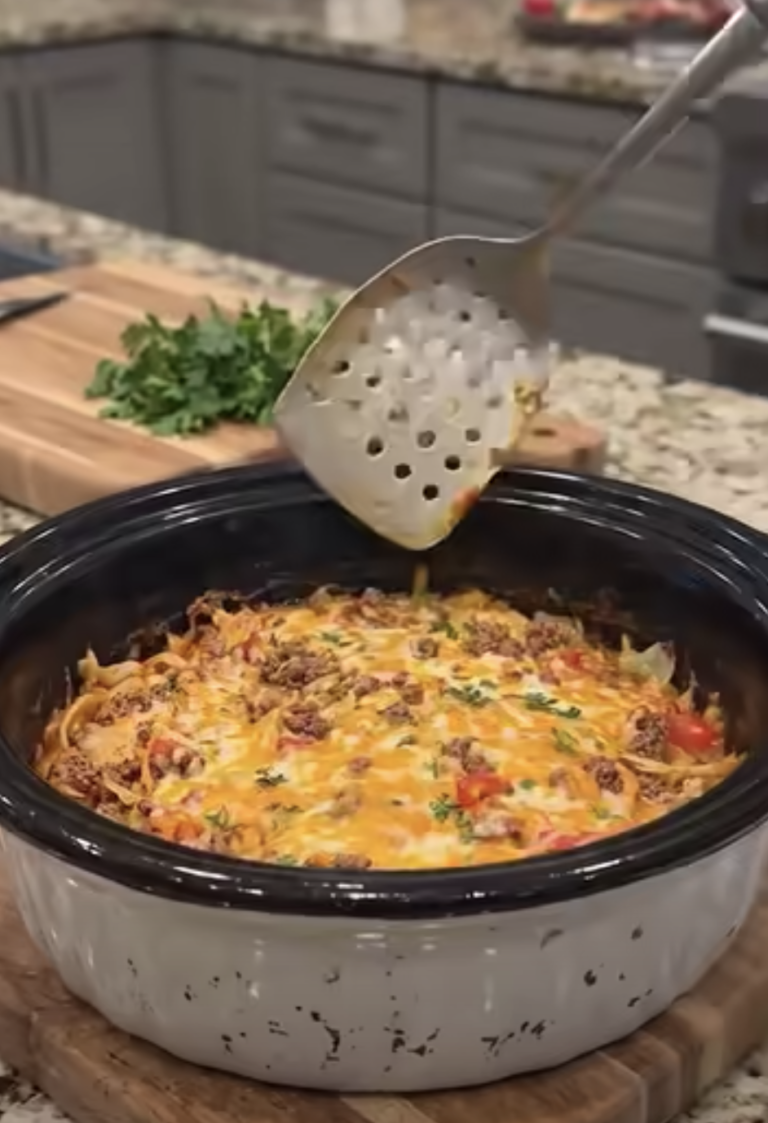 Crockpot Hamburger Cabbage Casserole – Easy, Hearty Slow Cooker Dinner