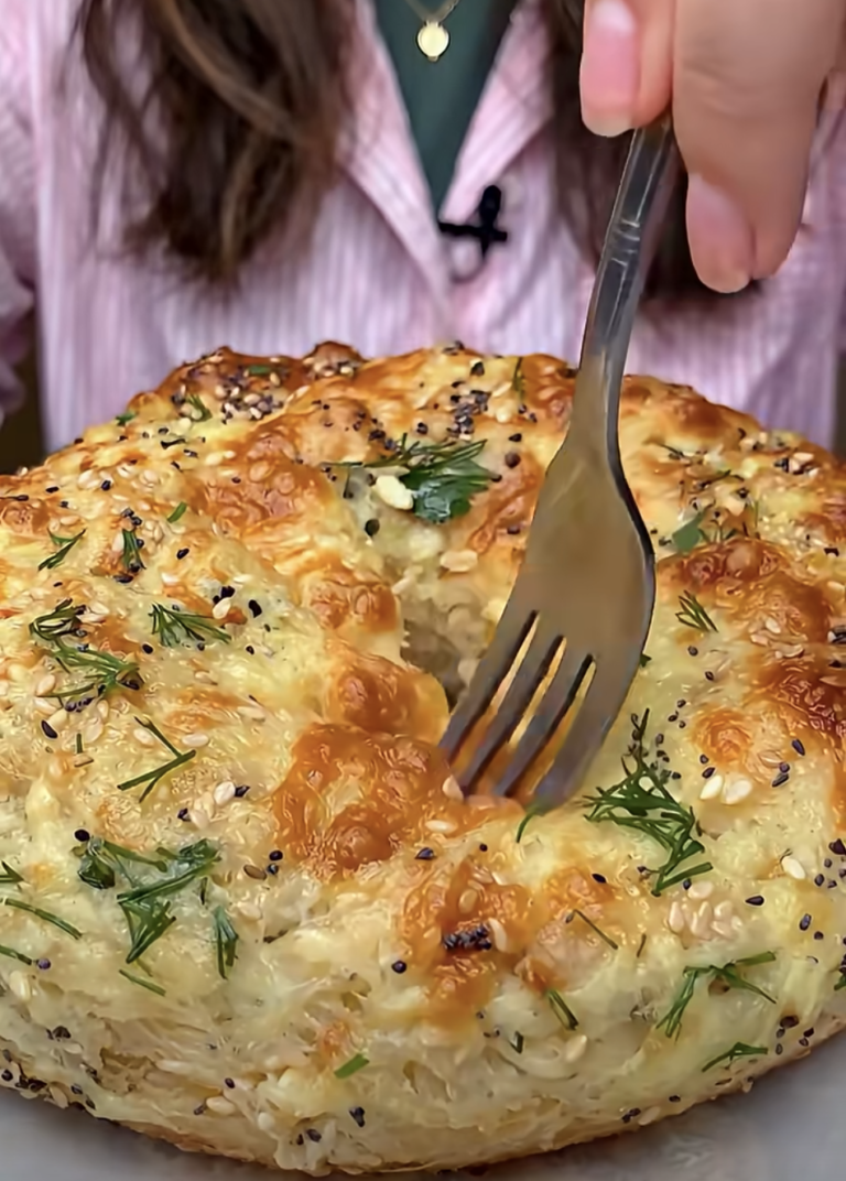 High-Protein Cottage Cheese Dill Bagel Bread: Easy Savory Homemade Bread