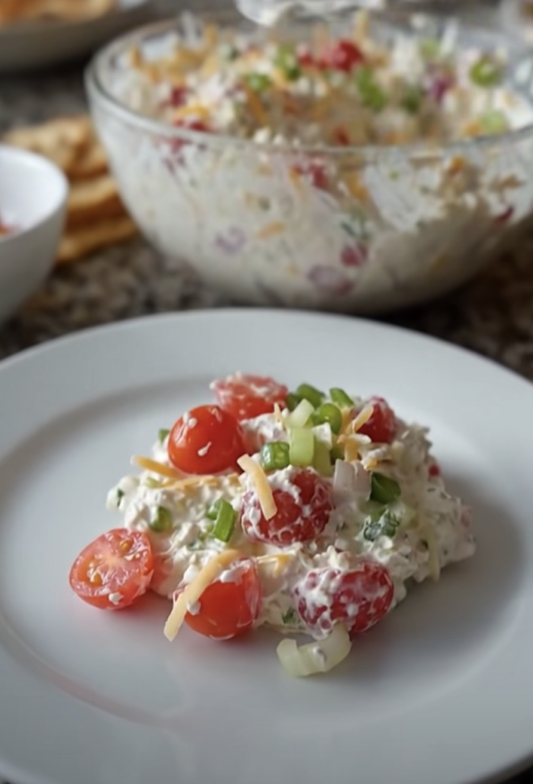 Georgia Cracker Salad: Easy Southern Recipe with Tomatoes and Saltines