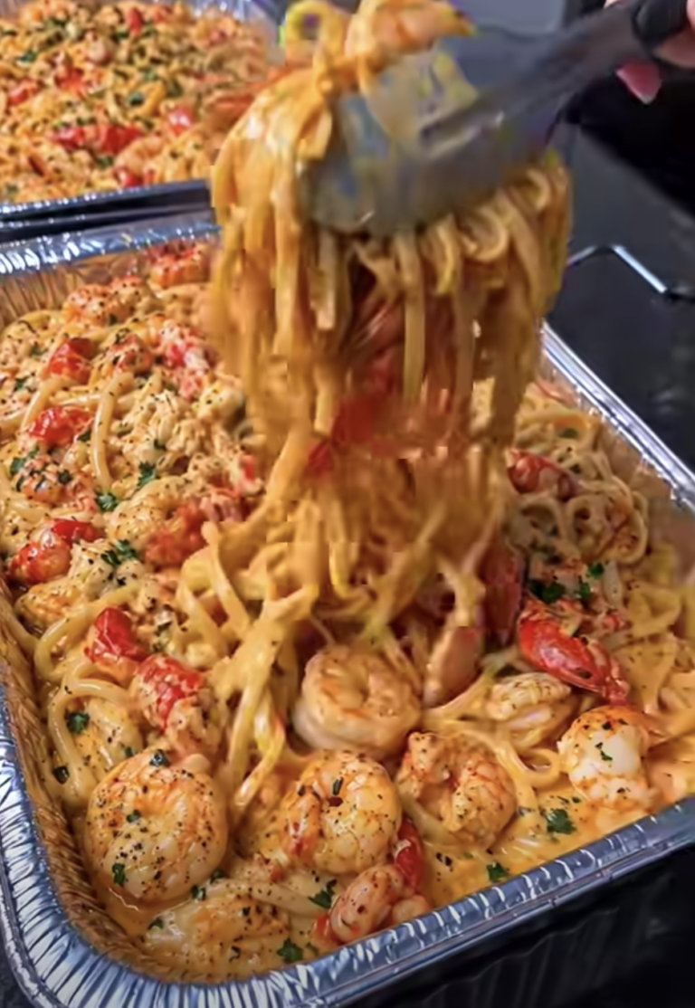 Seafood Pasta with Crawfish, Crab and Shrimp – Creamy Cajun Garlic Parmesan Delight