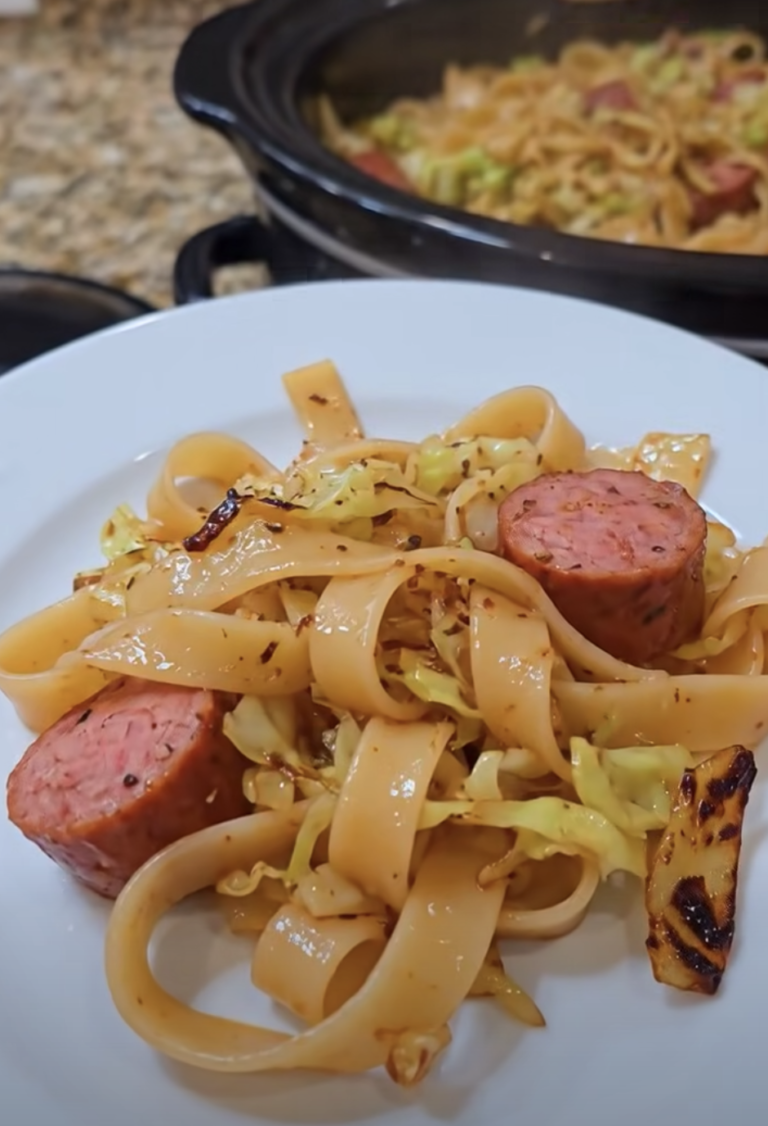 Crockpot Cabbage and Noodles: A Cozy Turkey Bacon Delight
