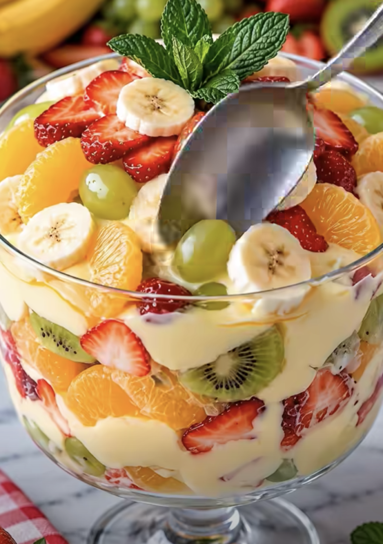 Creamy Fresh Fruit Custard Trifle – Easy Layered Dessert with Vanilla Custard
