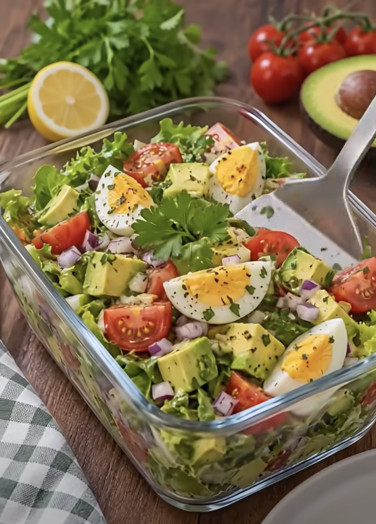 Protein-Packed Chopped Egg Avocado Tomato Salad – Fresh, Healthy & Easy