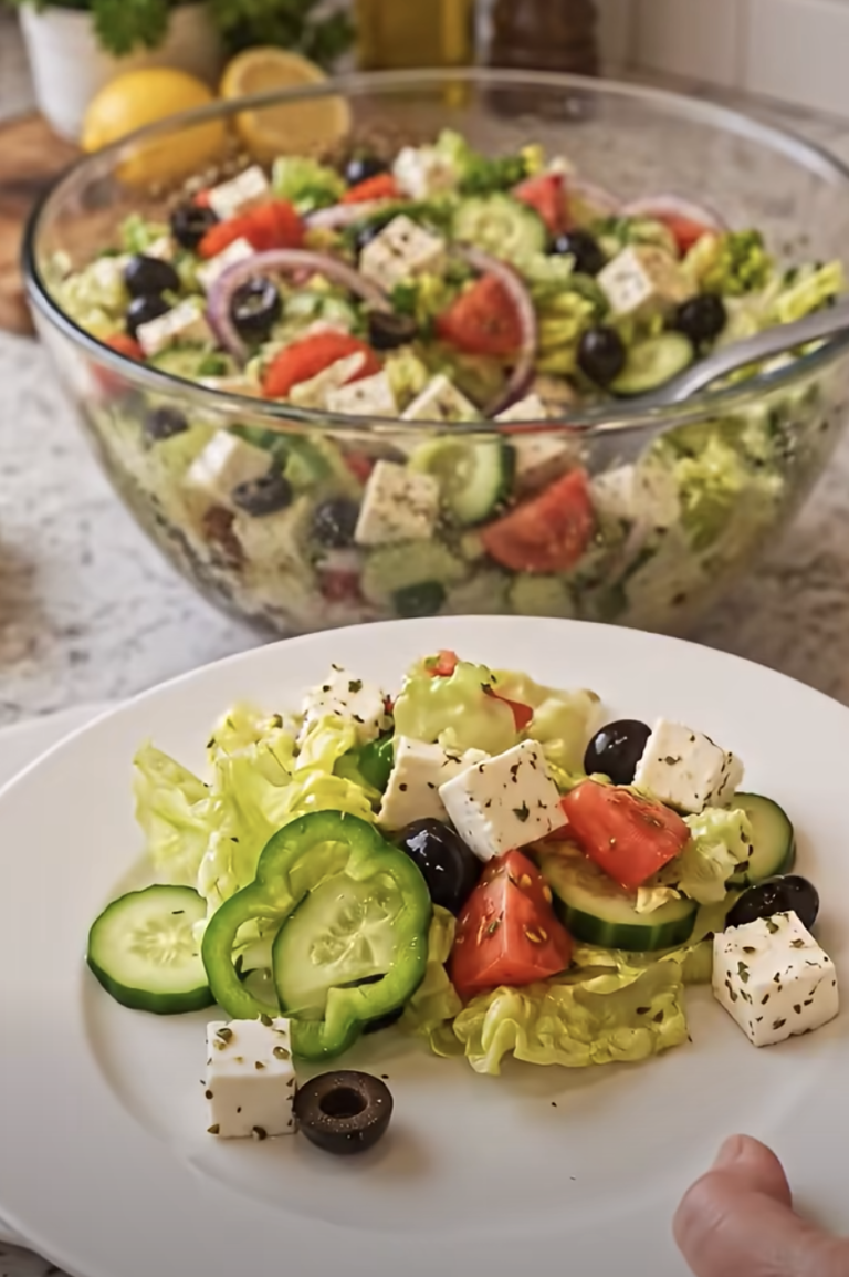 Light and Fresh Mediterranean Salad – Easy 15-Minute Recipe