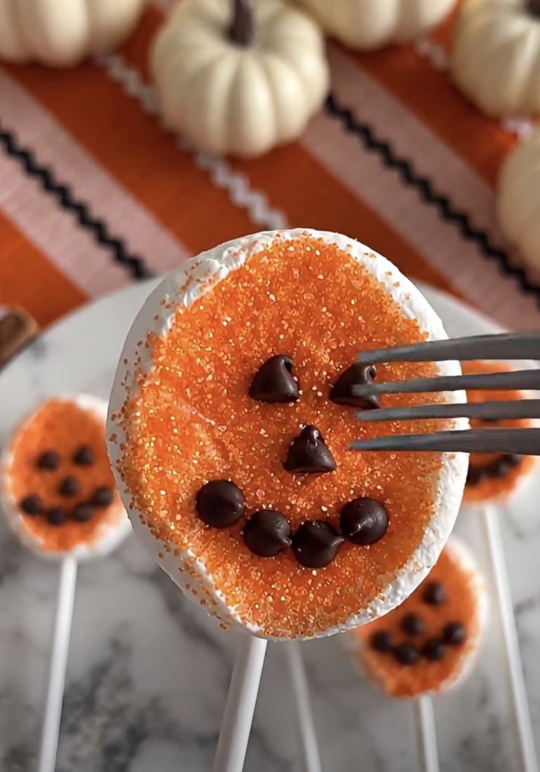 Marshmallow Pumpkin Pops – The Cutest Easy Halloween Treats!
