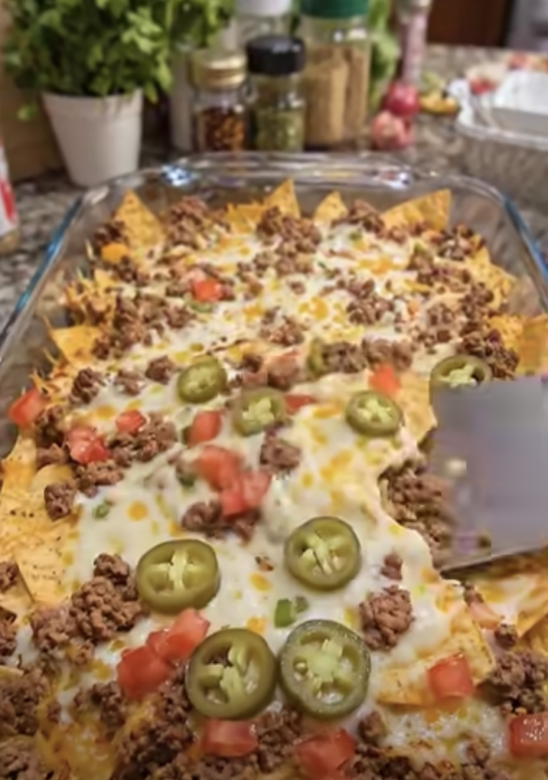 Loaded Beef Nacho Bake – Cheesy, Crispy & Delicious Family Dinner
